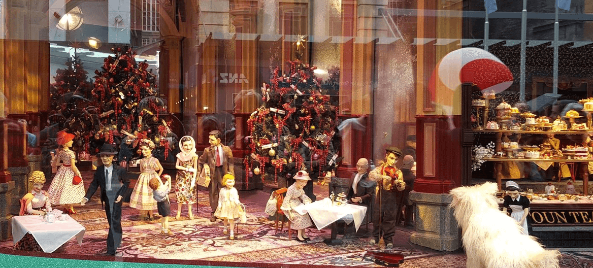 Green Gourmet Giraffe: Melbourne Christmas: Myer windows